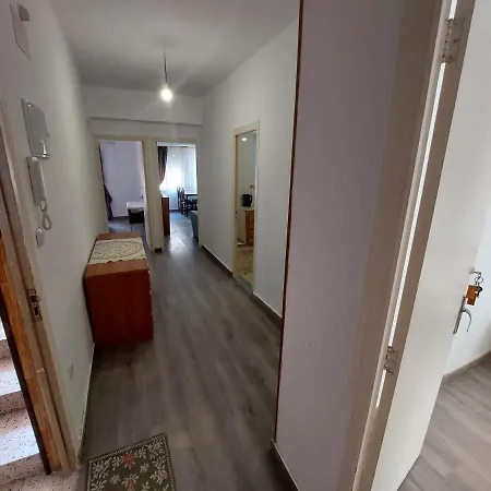 Apartment 3 *
